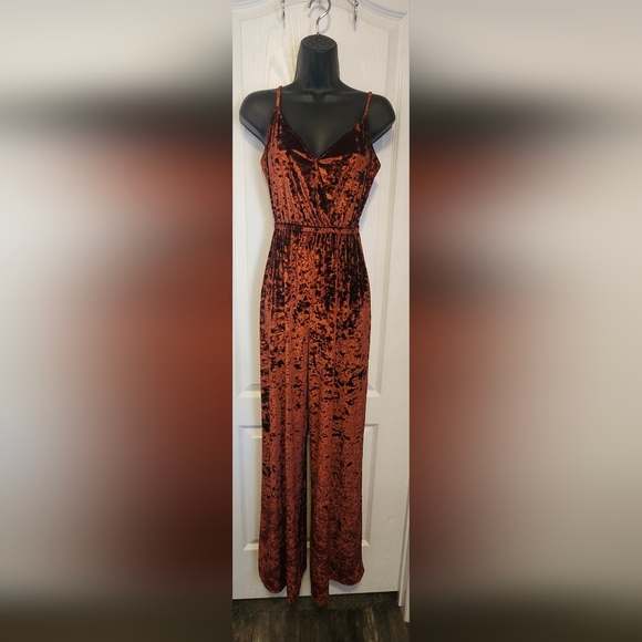 Show Me Your Mumu The Richards Jumpsuit Copper Crushed Velvet Size Small EUC - Picture 2 of 7